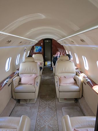 Challenger 300